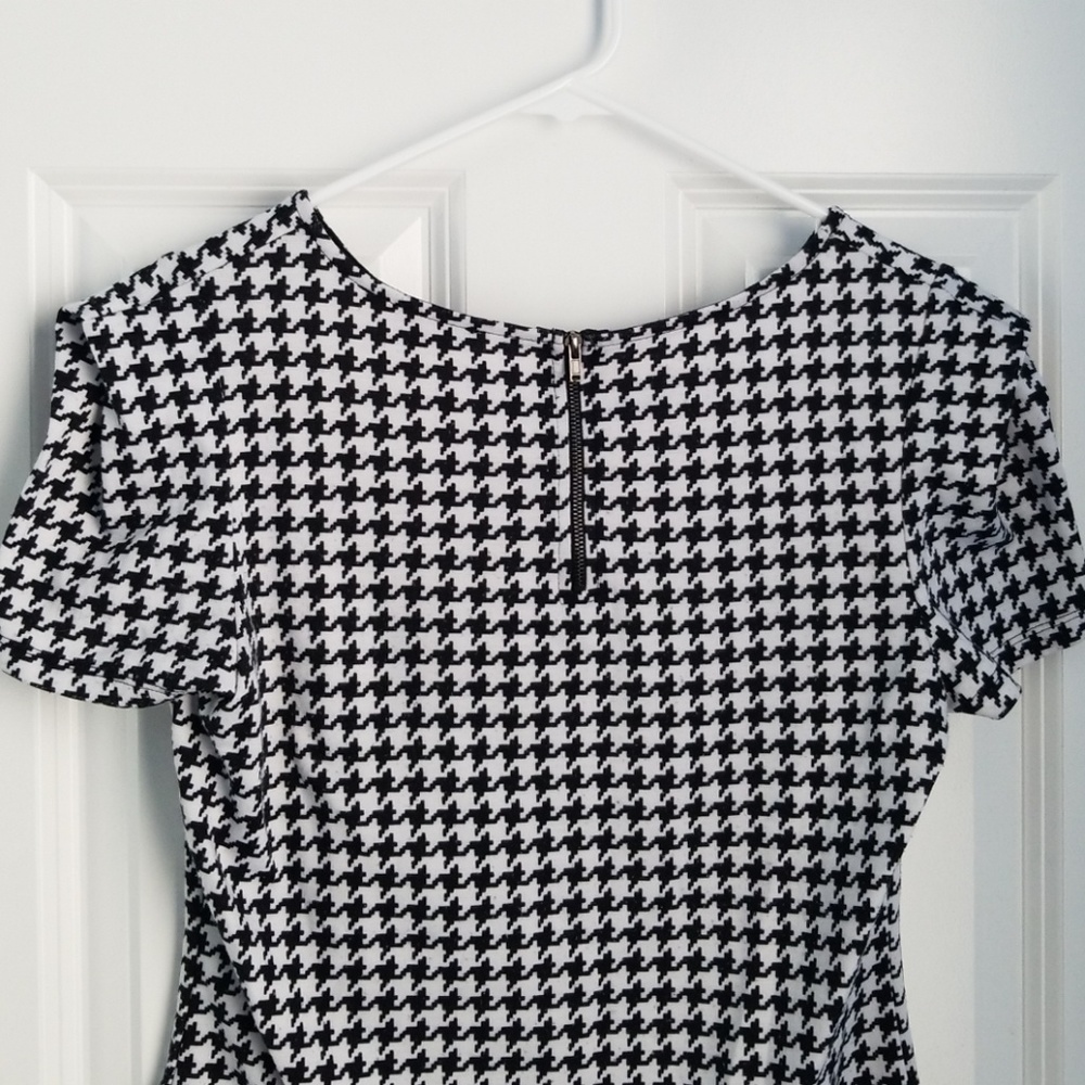 Shirt - Picture 2 of 4